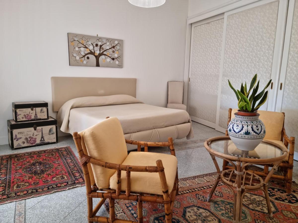 La Maison Doree *