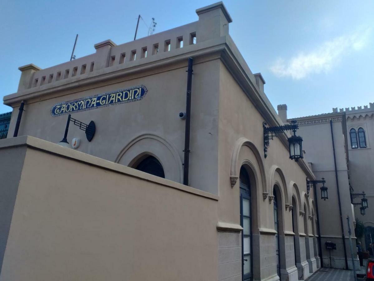 La Maison Doree *